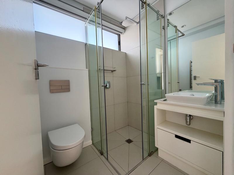 3 Bedroom Property for Sale in Sea Point Western Cape
